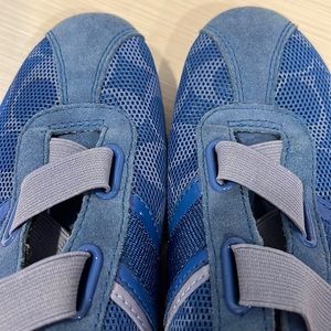 Rare pre-loved, 6,Coach blue logo , Velcro no laces, sneakers great clean cond.